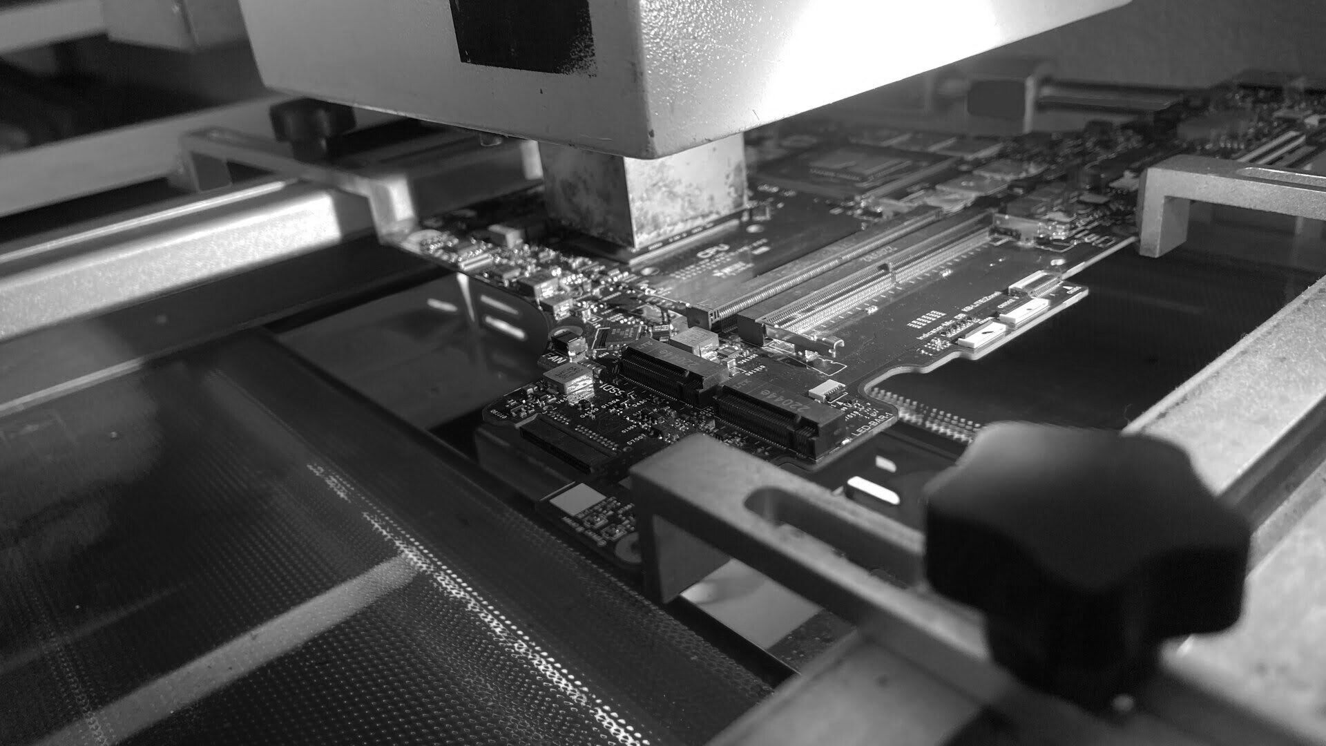 Ремонт материнской платы ноутбука